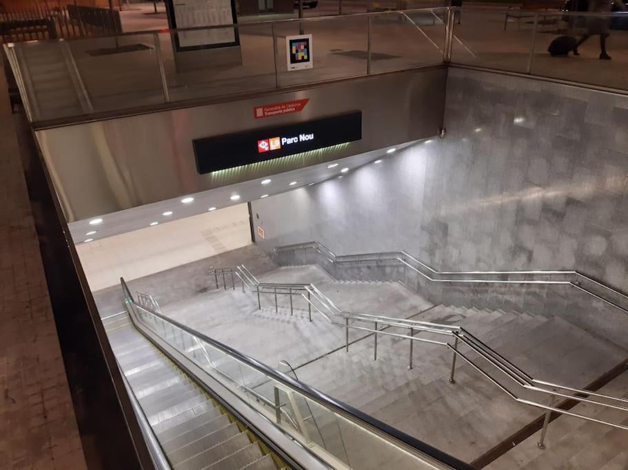 Gran Apartamento Cerca Del Aeropuerto Lejlighed El Prat de Llobregat Eksteriør billede